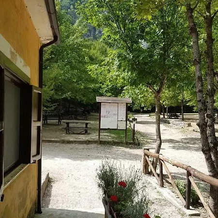 ゲストハウス Rifugio Lo Schioppo